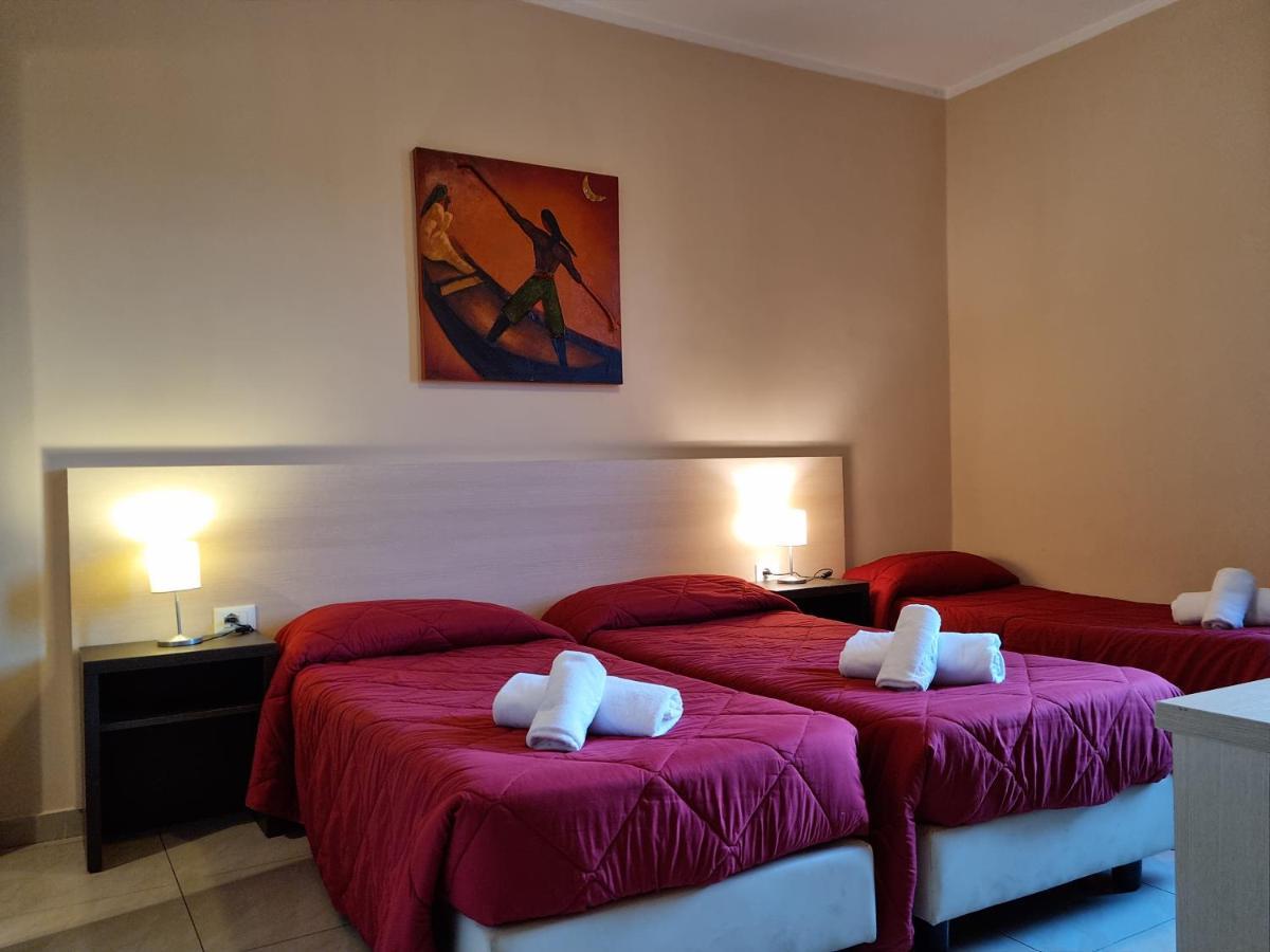 Hostel Mosaic Рим Екстериор снимка