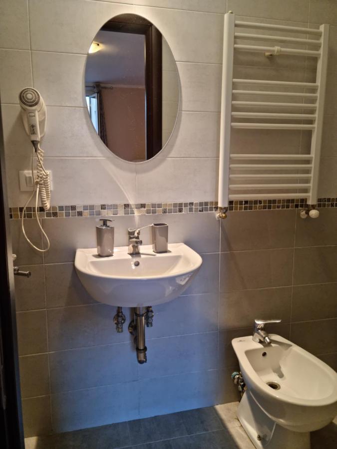 Hostel Mosaic Рим Екстериор снимка