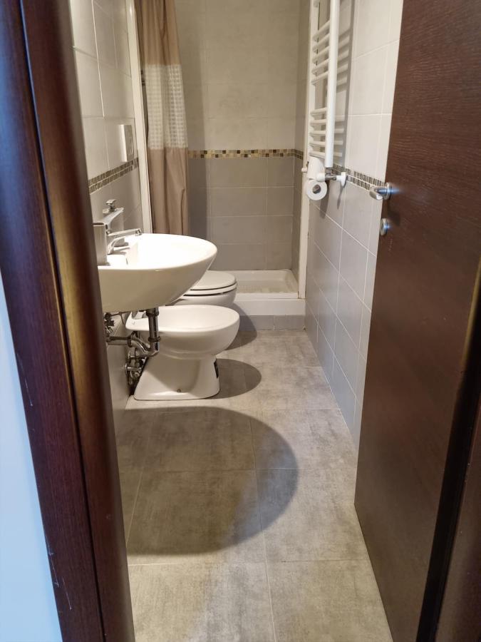 Hostel Mosaic Рим Екстериор снимка