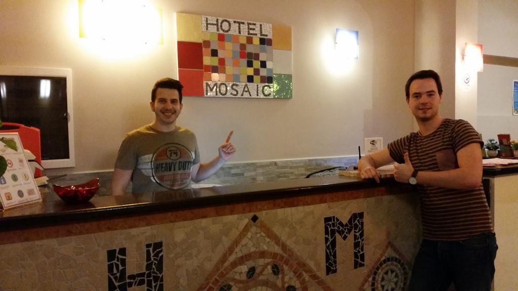 Hostel Mosaic Рим Екстериор снимка